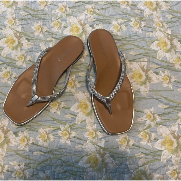 Vionic Shoes - Dressy Sandals - Vionic Vista Shine Never Worn